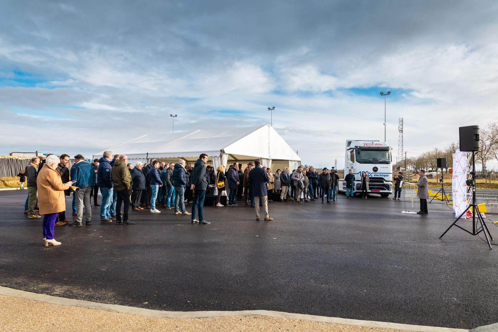Inauguration de la 1ère station de recharge pour camion électrique de l’aube