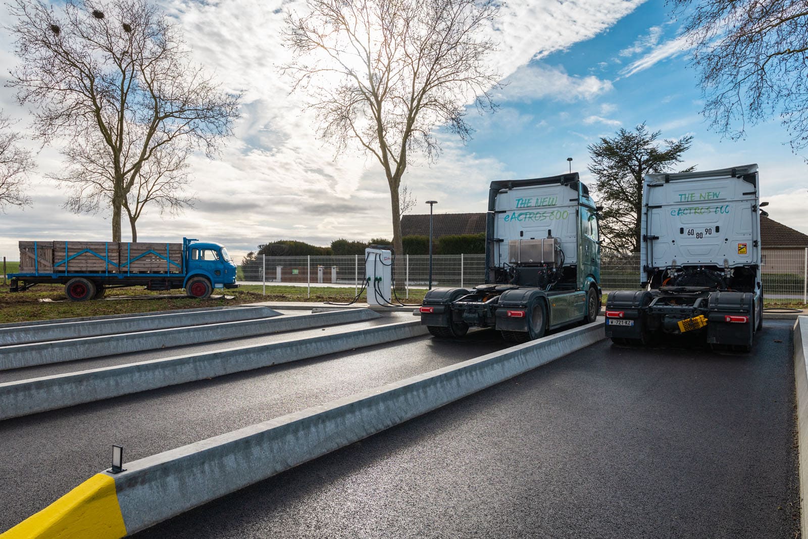 Inauguration de la 1ère station de recharge pour camion électrique de l’aube